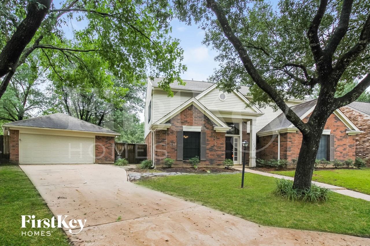 17026 River Willow Dr - Photo 2 of 15