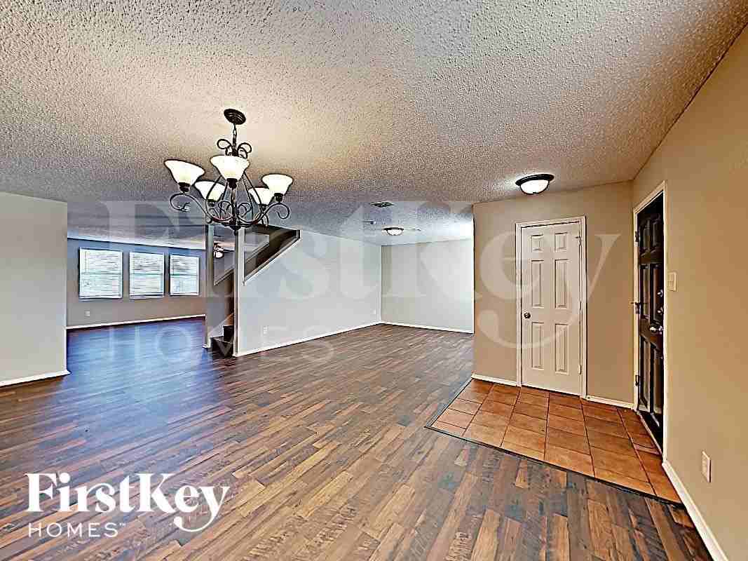 1424 Anna Lea Ln - Photo 2 of 17