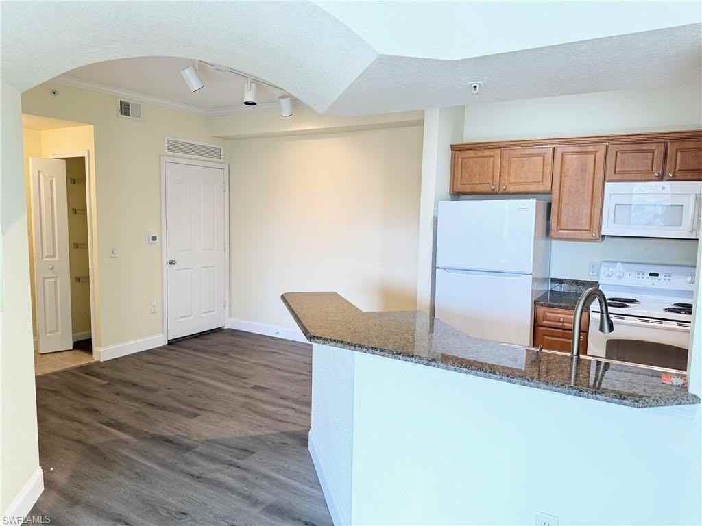 12936 Violino Ln Apt 306 #306 - Photo 7 of 22