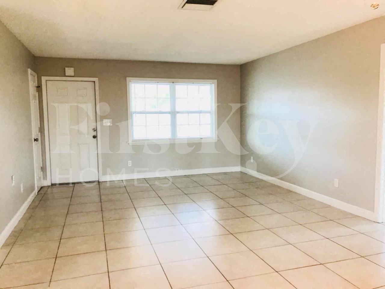 112 Stafford Pl - Photo 2 of 19