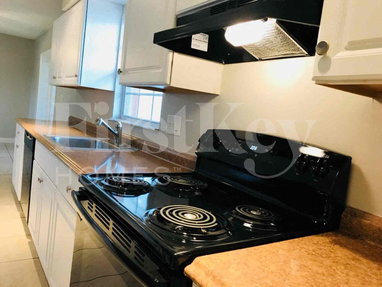 112 Stafford Pl - Photo 5 of 19