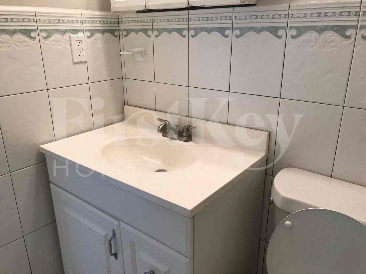 112 Stafford Pl - Photo 7 of 19