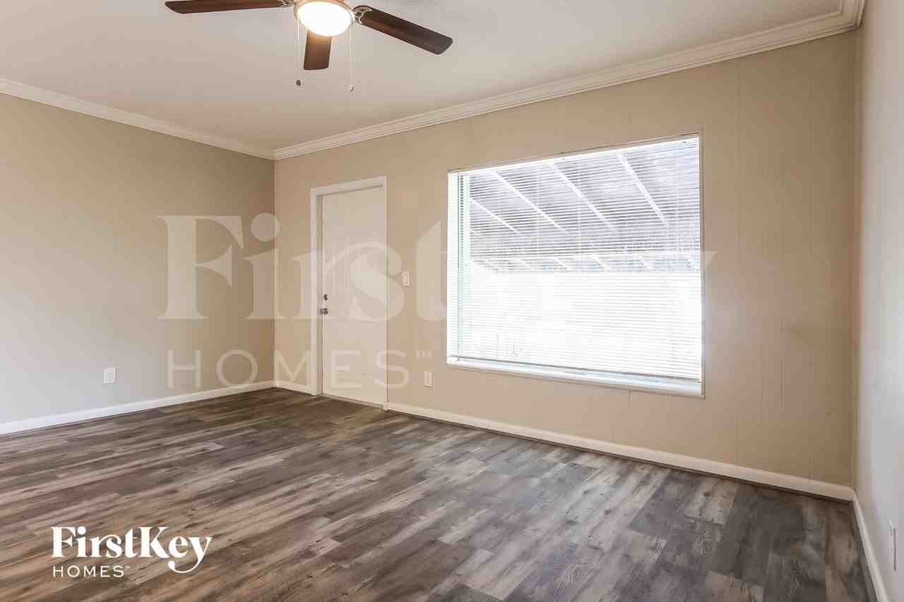 1078 Nest - Photo 3 of 15