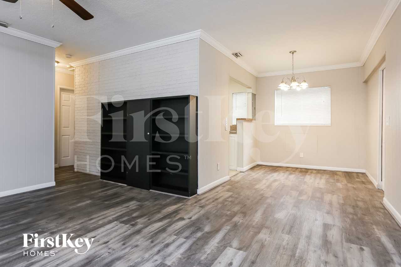 1078 Nest - Photo 4 of 15