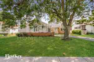 featured image of 105 Oxford Ln