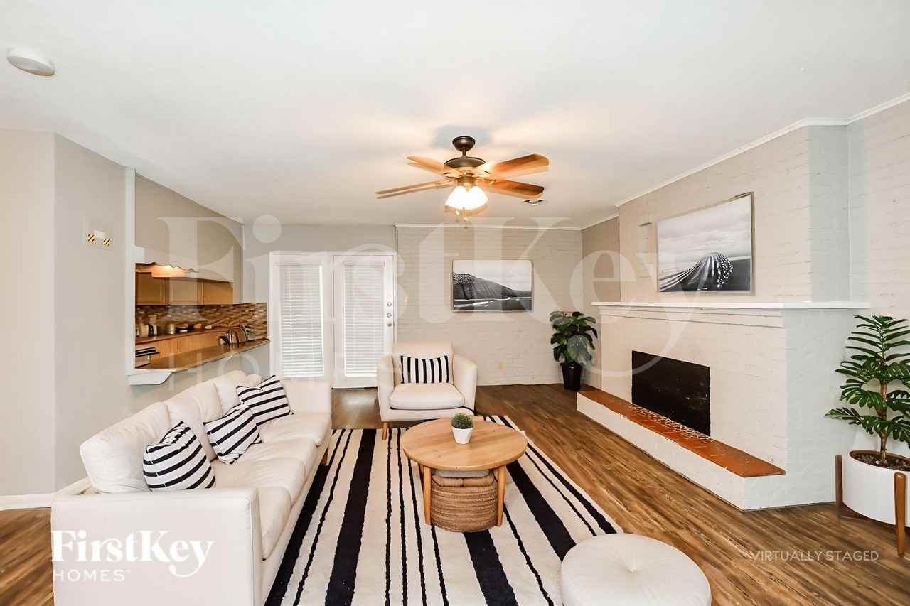 1020 Mary Dr - Photo 4 of 18