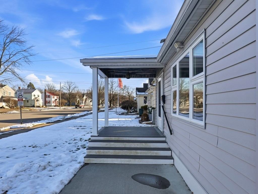 813 N Elmer Ave - Photo 3 of 28