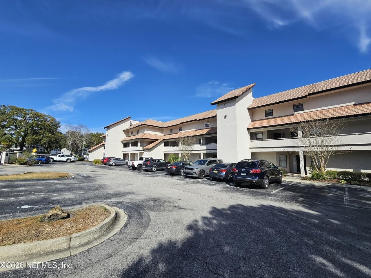 1307 River Hills Cir E Apt 16 #16