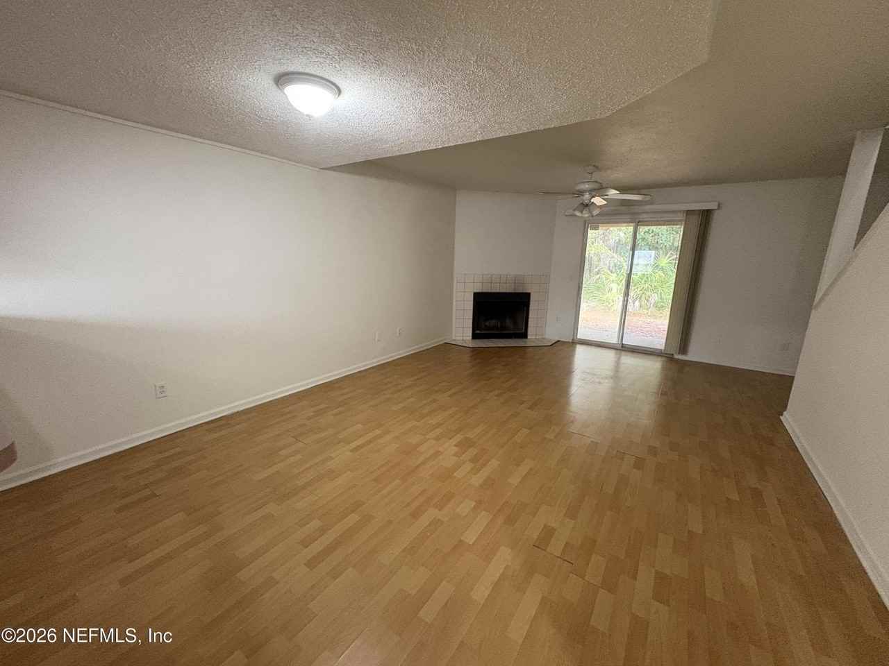 4647 Barnes Rd - Photo 3 of 11