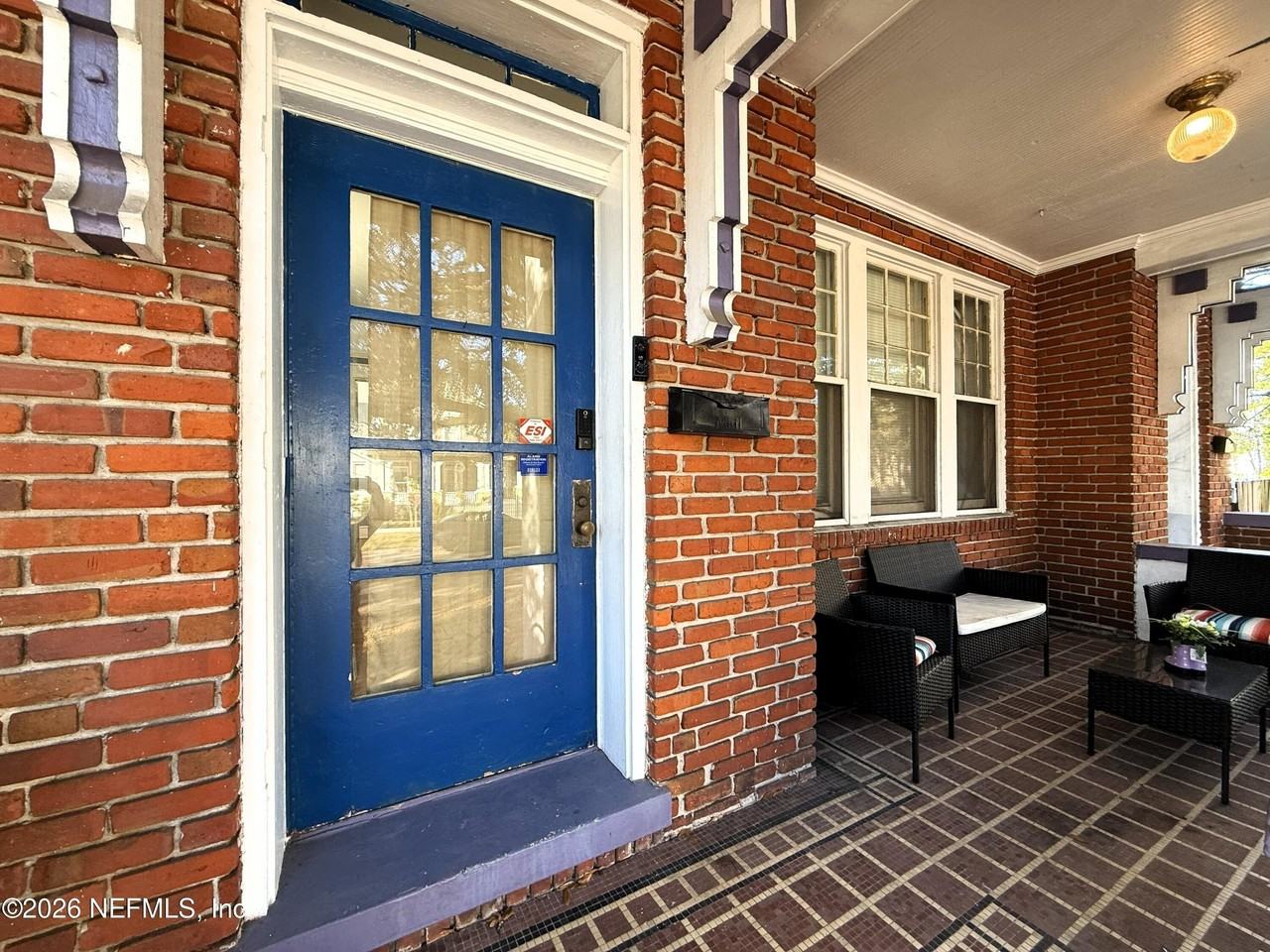 146 W 6th St - Photo 3 of 19