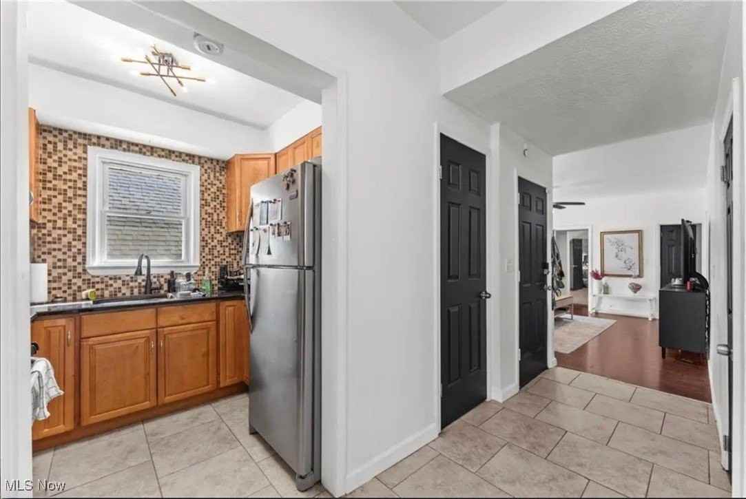 3915 John Ave - Photo 2 of 23