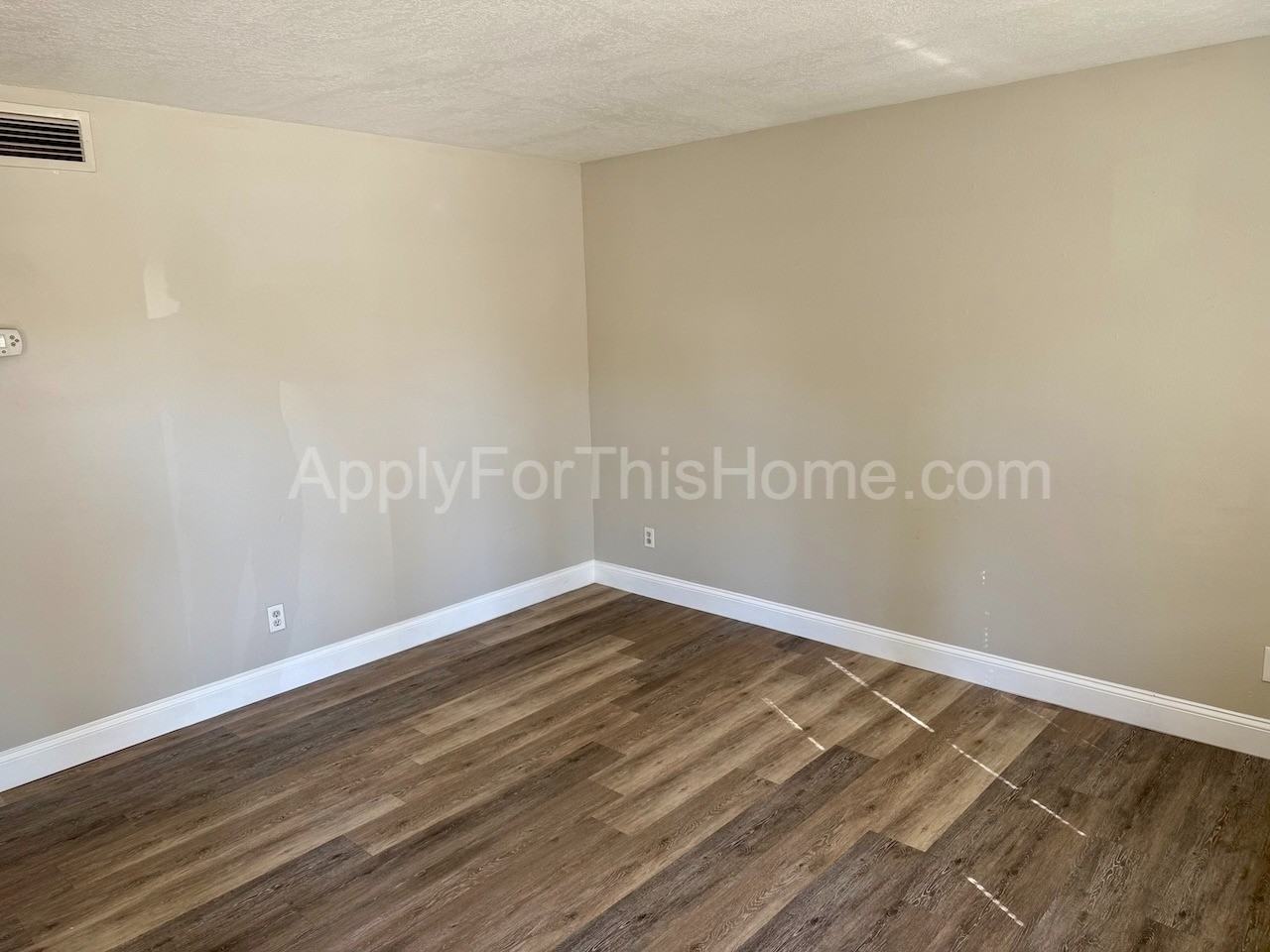 3906 E Bird St #B - Photo 2 of 15
