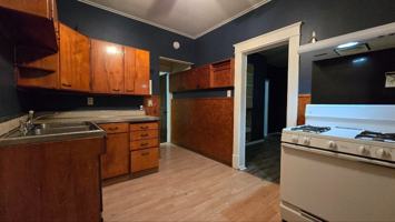 featured image of 202 E Barker Ave #1