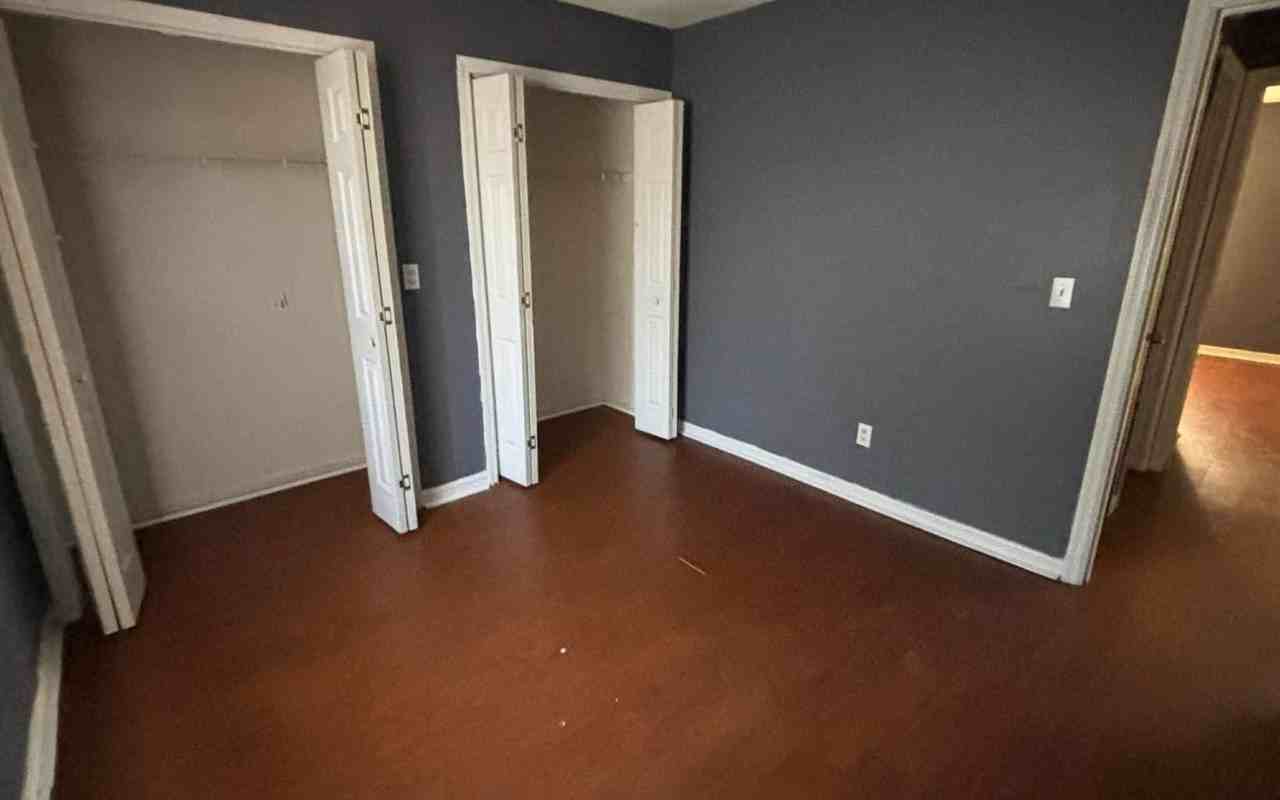 3811 NW ARCHER 102 - Photo 6 of 9