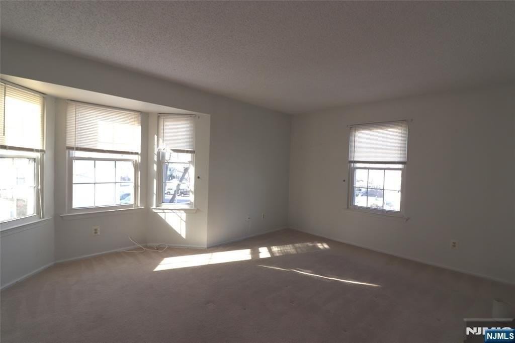 656 Plum Ter - Photo 6 of 13