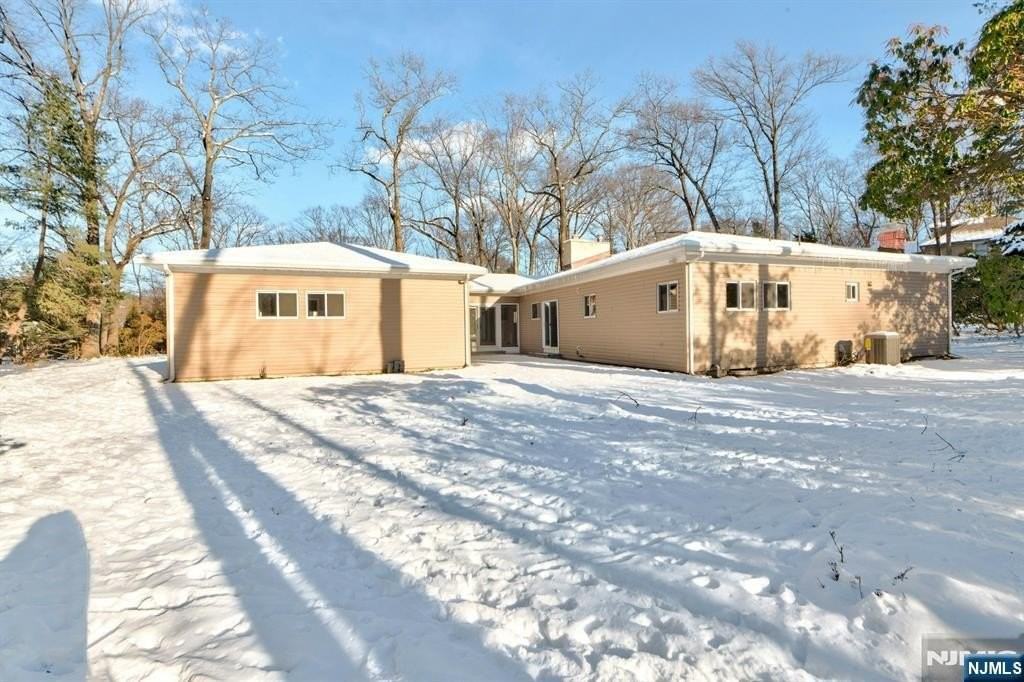 16 Cypress Peak Ln - Photo 2 of 34