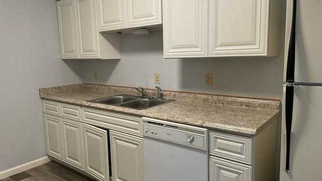 4230 Chateau Blvd #C - Photo 3 of 12