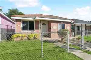 featured image of 2527 N Prieur St