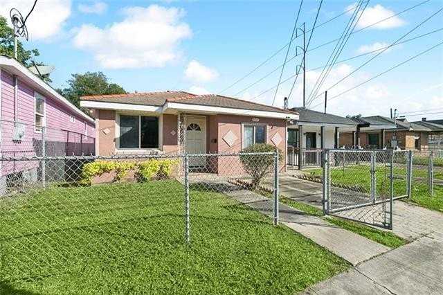 2527 N Prieur St - Photo 2 of 14