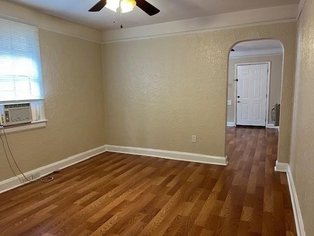 1638 Music St - Photo 6 of 9