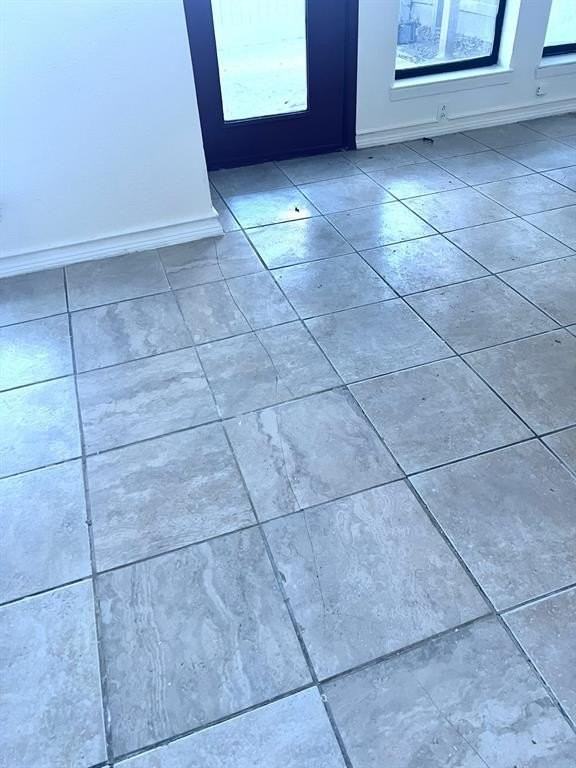 4138 Towngate Blvd - Photo 6 of 10