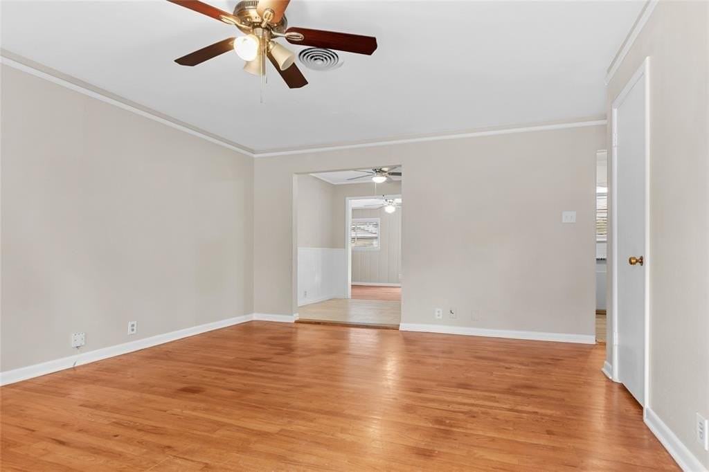 5229 Ira St N - Photo 5 of 34