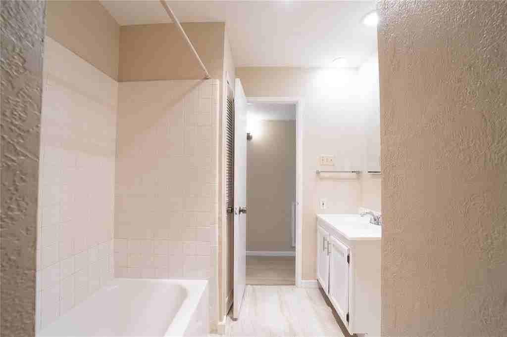 3101 Silverdale Ln - Photo 5 of 14