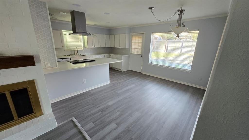 505 Storrs St - Photo 5 of 18