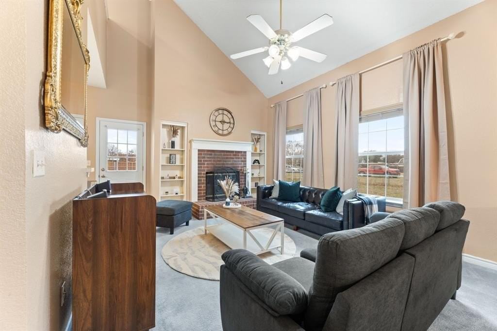 9513 Western Trl - Photo 4 of 27