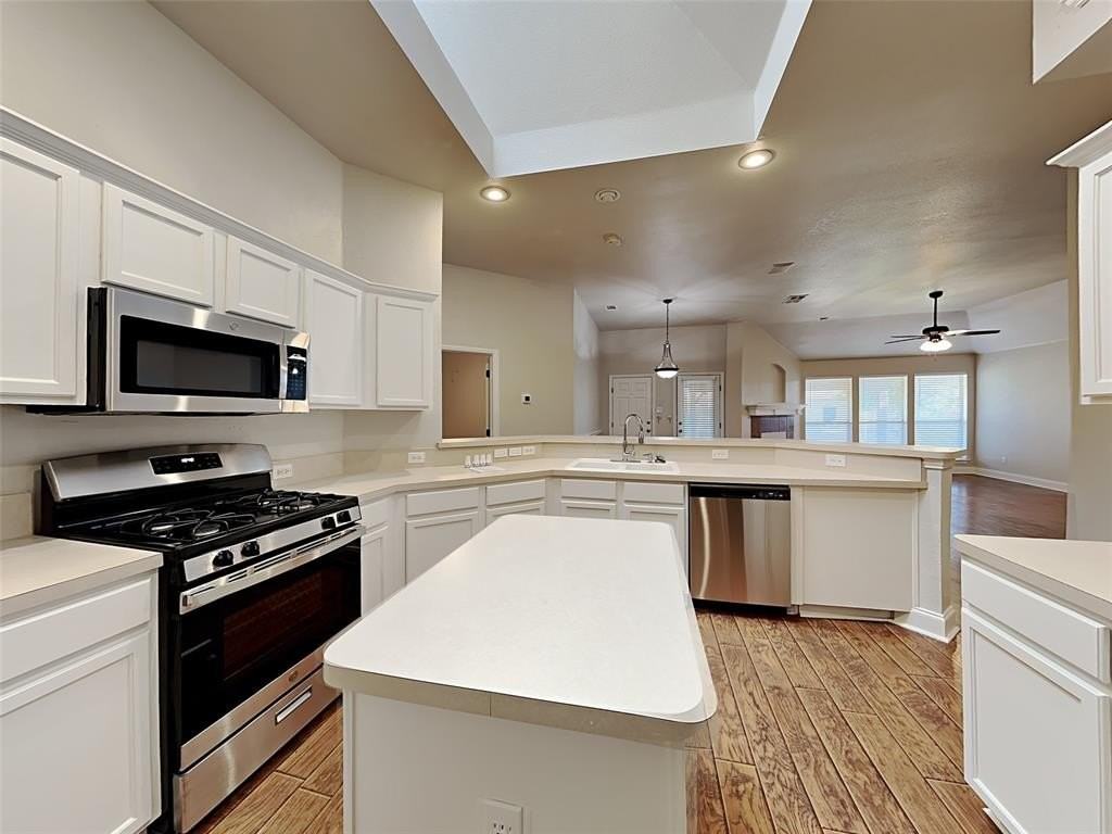 2461 Wagonwheel Dr - Photo 2 of 14