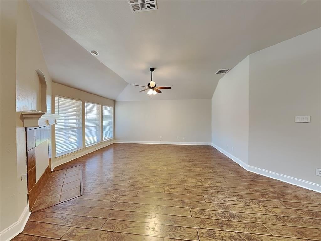 2461 Wagonwheel Dr - Photo 4 of 14