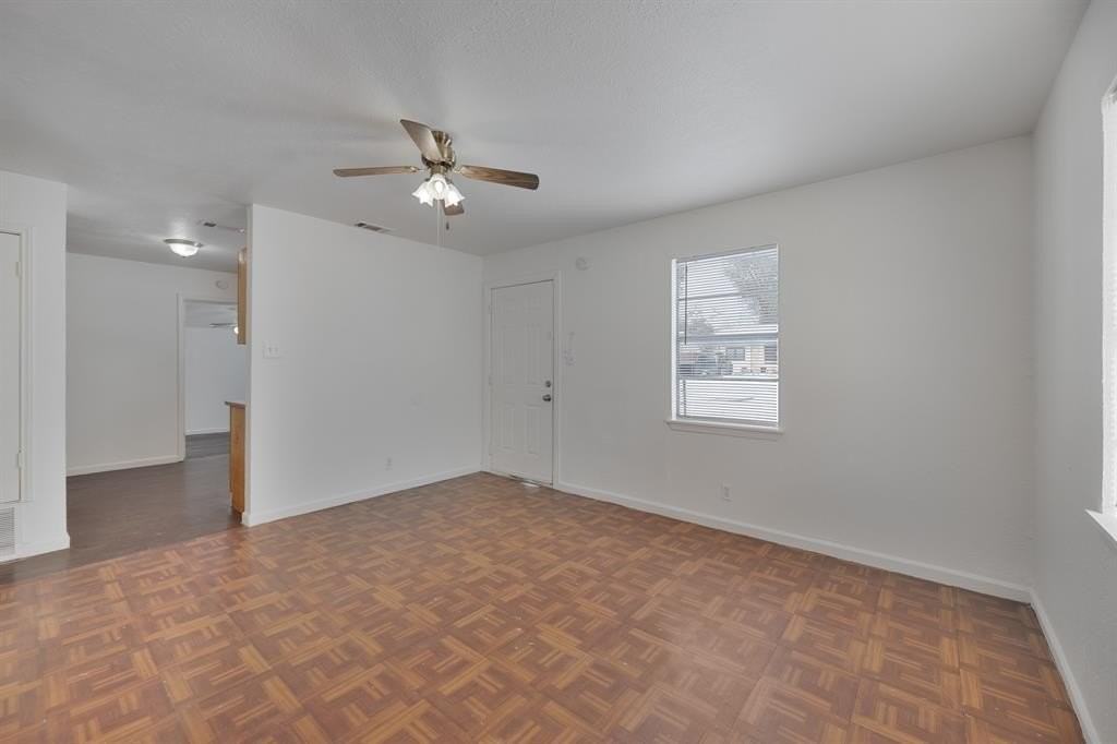 130 Westway Dr - Photo 3 of 14