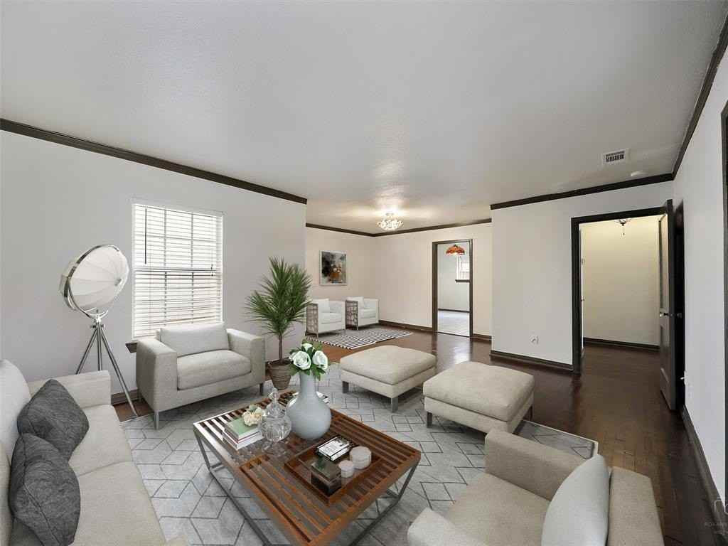 2824 Dyer St - Photo 5 of 19