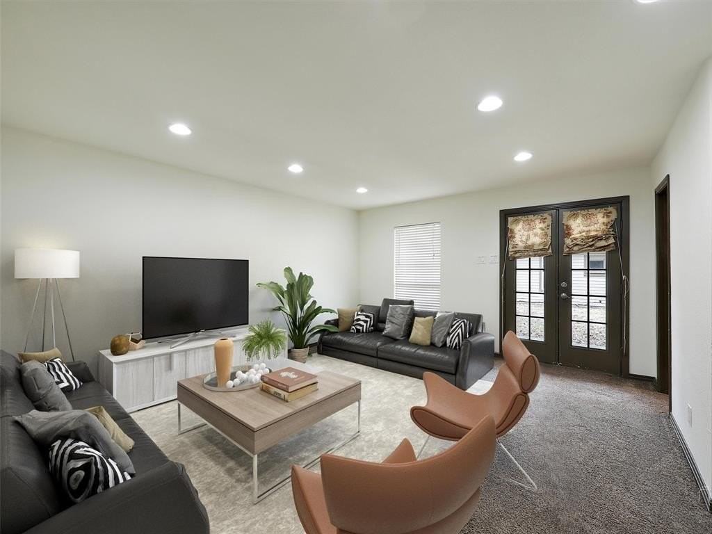 2824 Dyer St - Photo 6 of 19