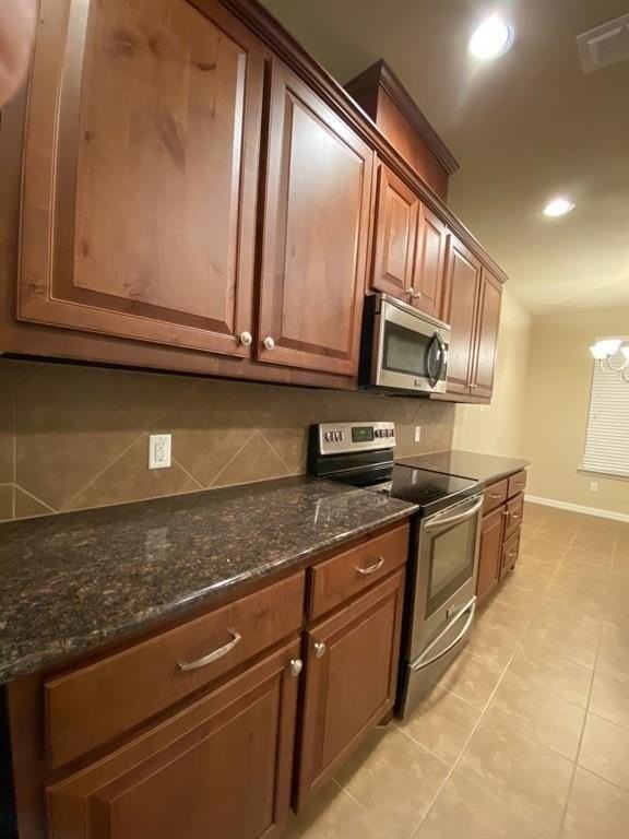 255 Sherburne St - Photo 7 of 39