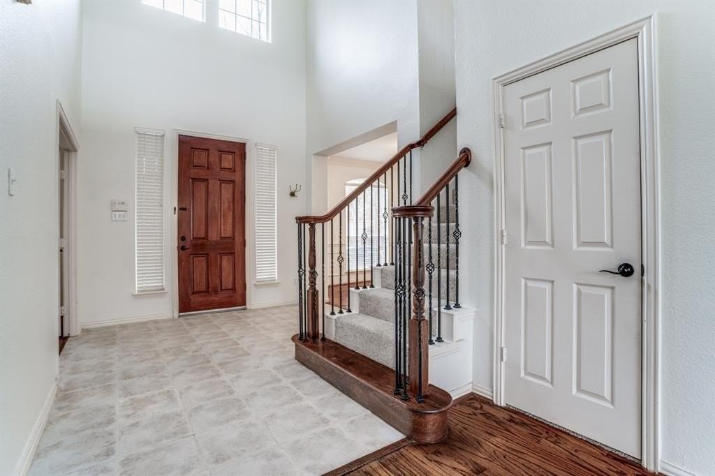 1512 Westmont Dr - Photo 2 of 24