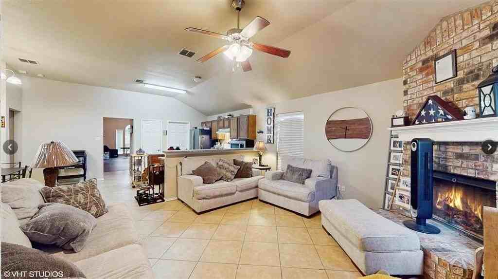 628 Bent Oak Dr - Photo 4 of 15