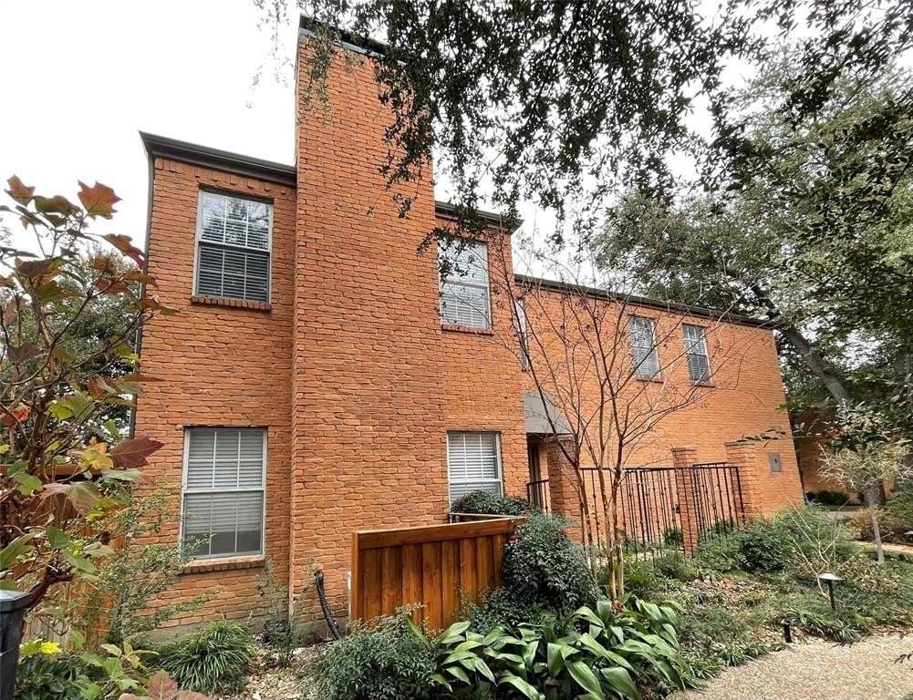 17343 Remington Park Pl - Photo 2 of 27