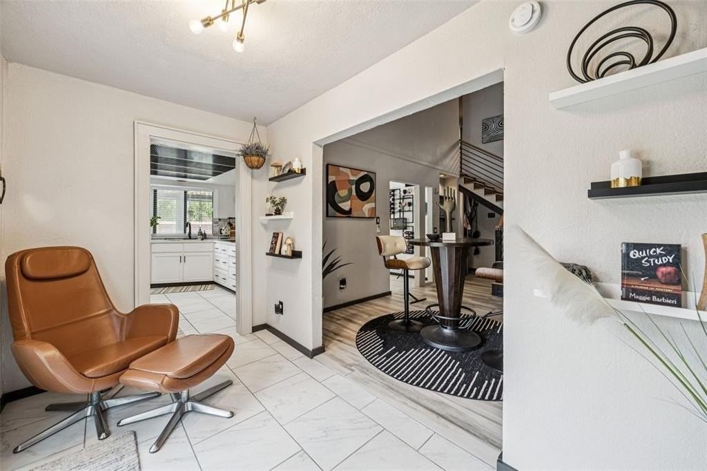 3601 Colosseum Way - Photo 6 of 28