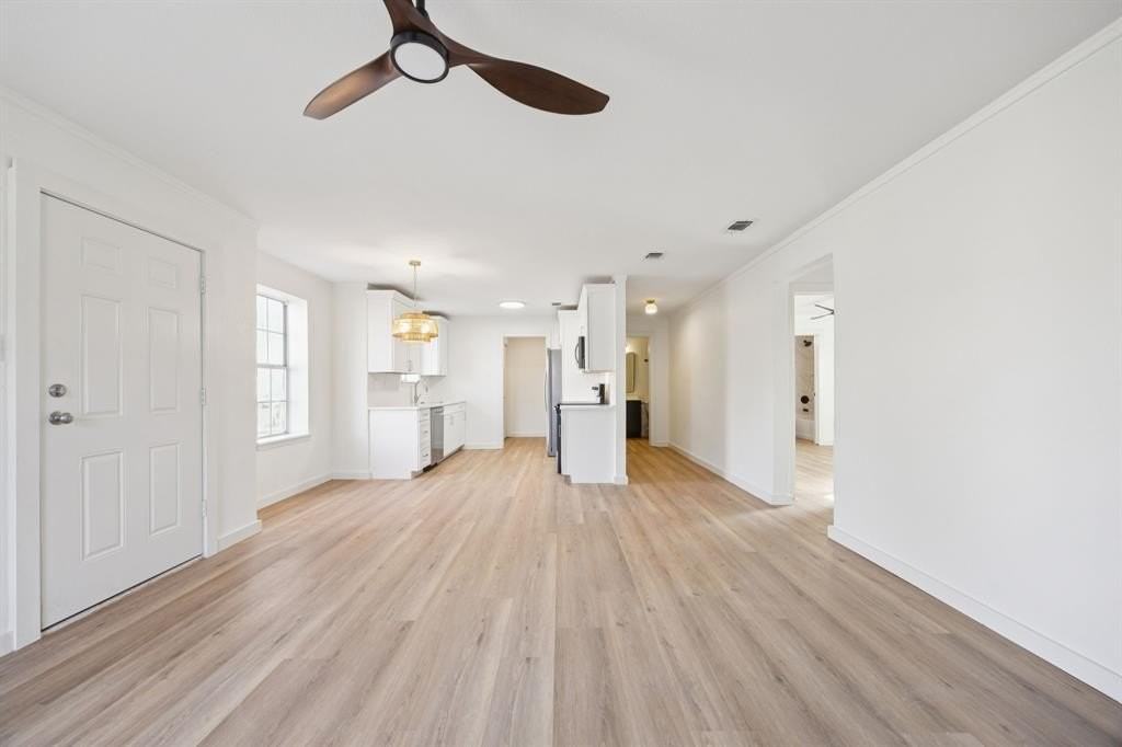 302 W Pelton St - Photo 6 of 18