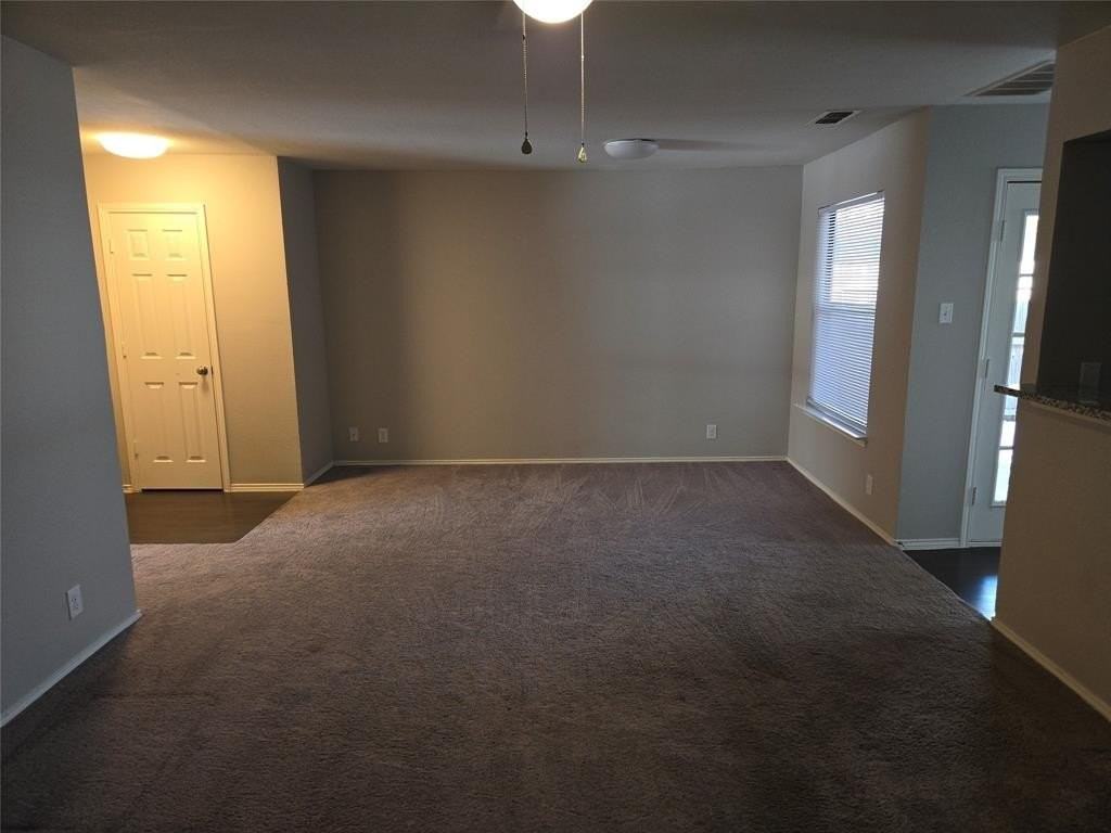 3314 Gardenview Cir - Photo 3 of 11