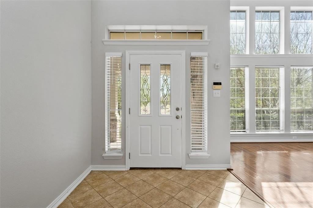 8036 Ocean Dr - Photo 3 of 34