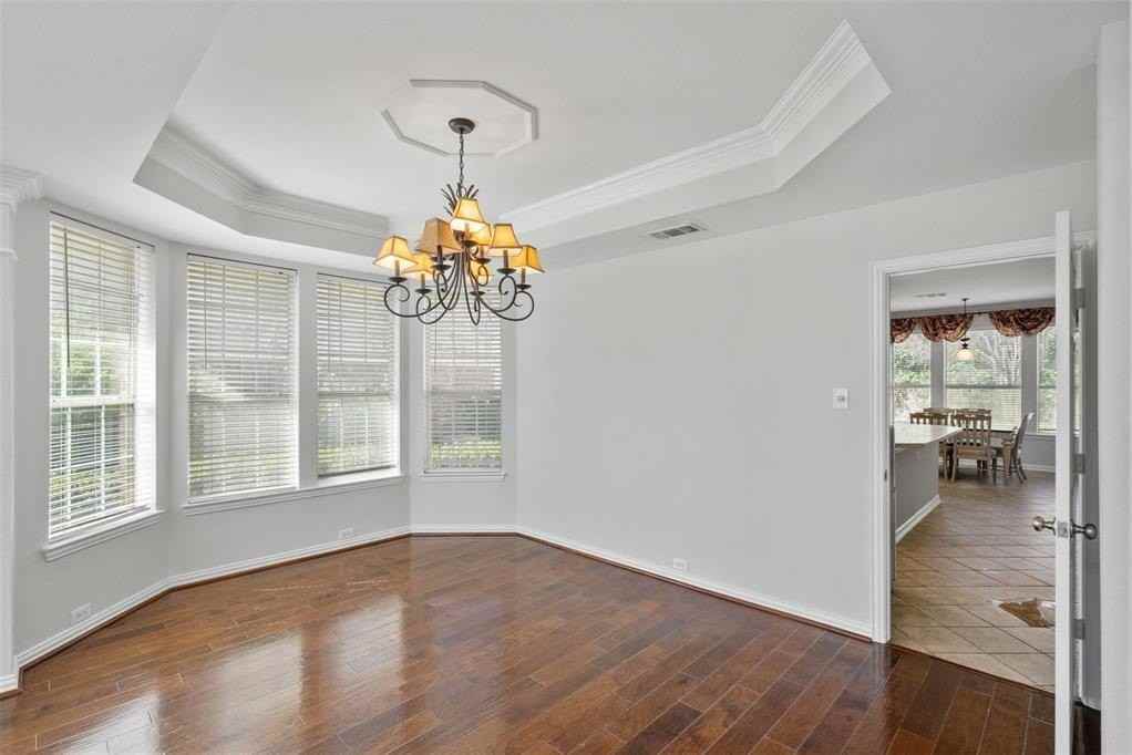 8036 Ocean Dr - Photo 6 of 34