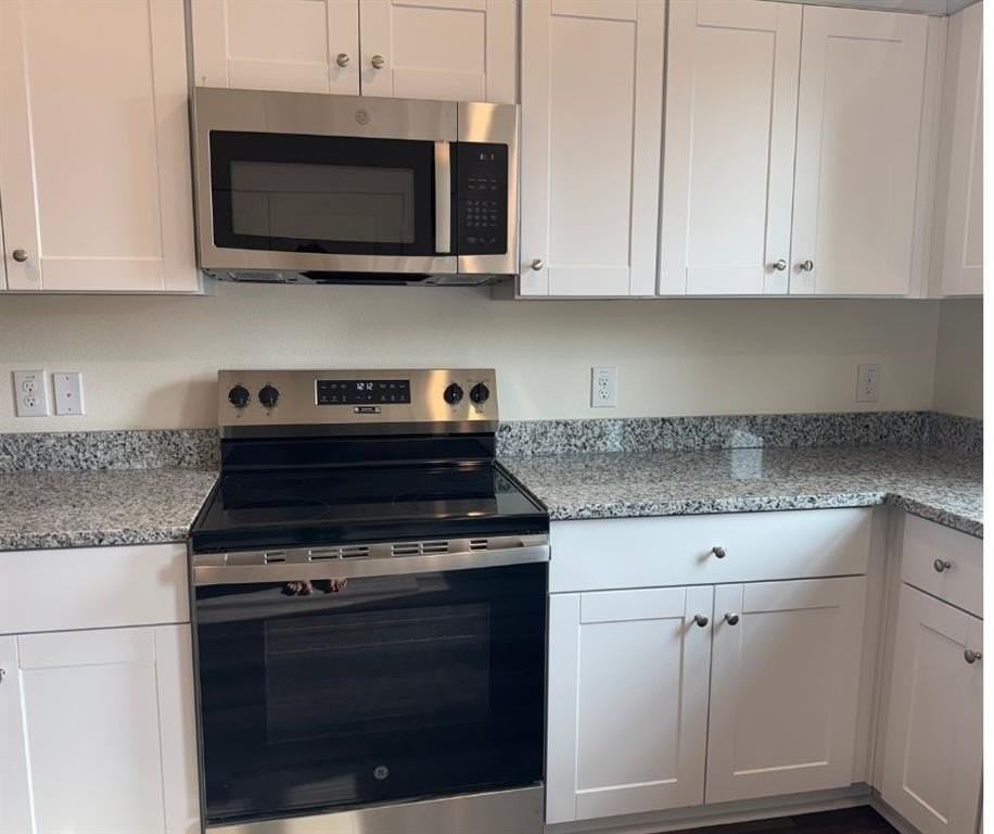 5948 Sahara Dr - Photo 7 of 22