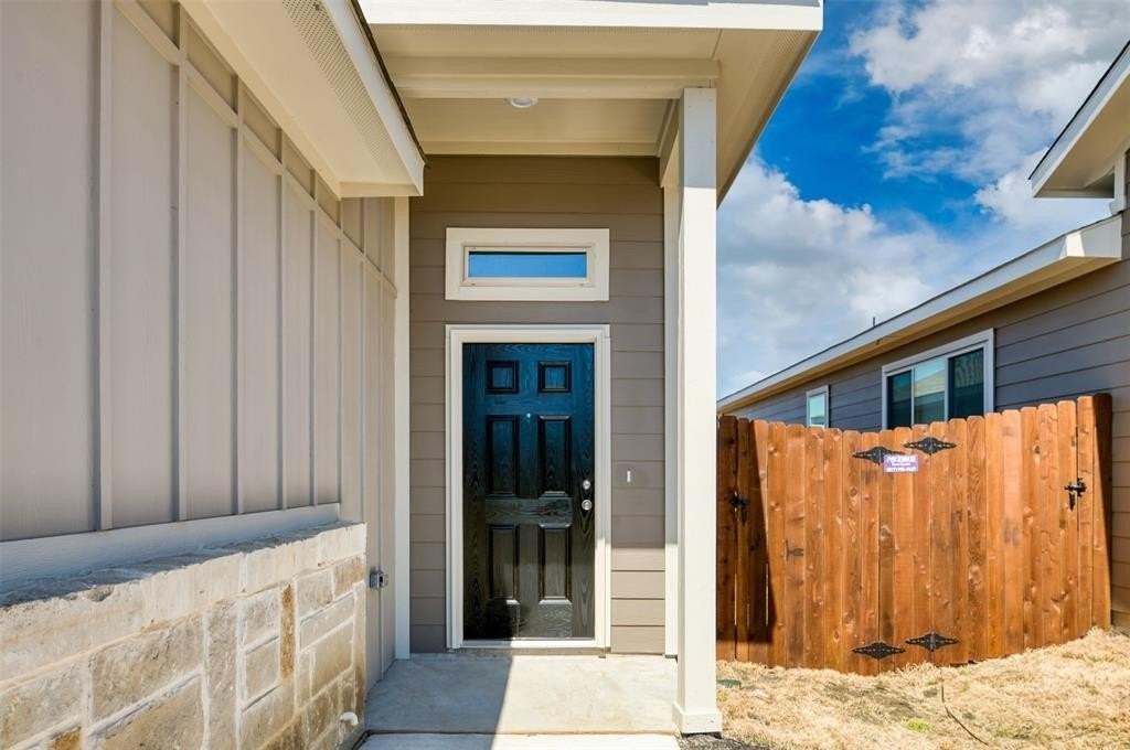 645 Fallow Dr - Photo 3 of 19