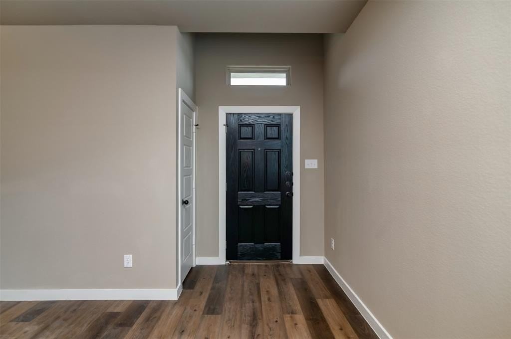 741 Fallow Dr - Photo 4 of 20