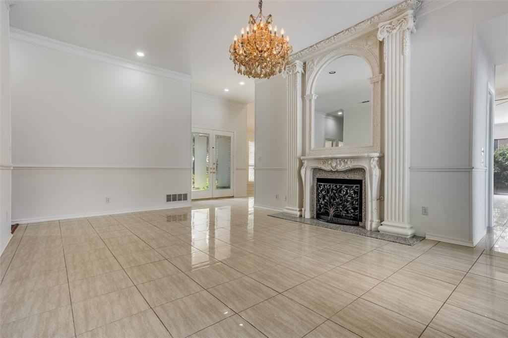 4517 Southgate Dr - Photo 3 of 25