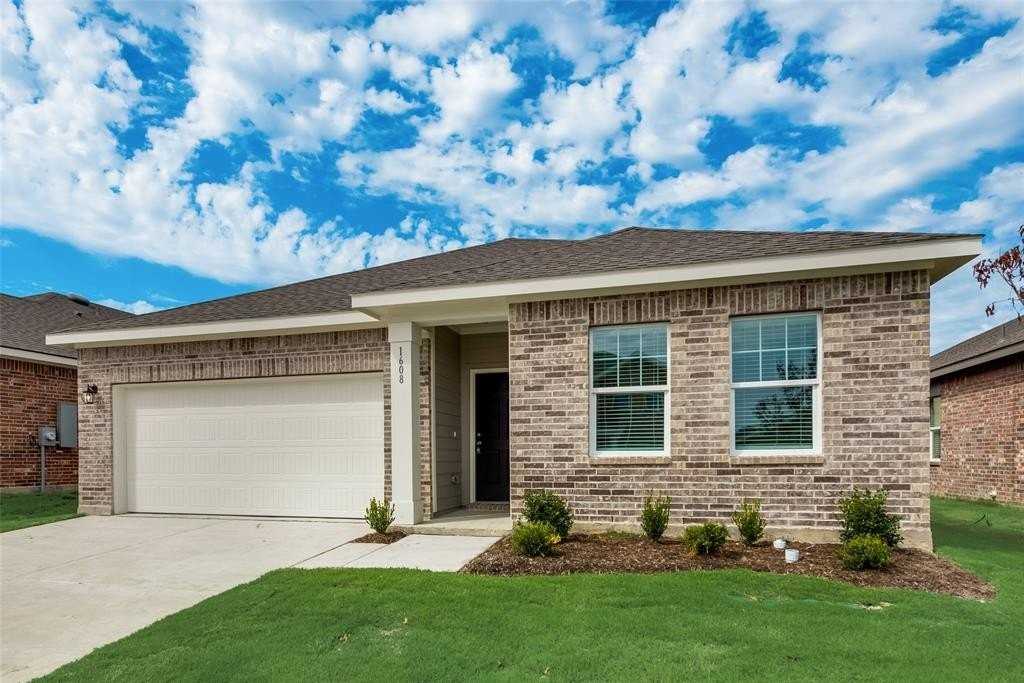 1608 Escondido Dr - Photo 4 of 20