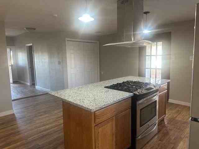 532A W Hughes St - Photo 3 of 11