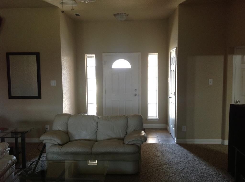 5010 Coyote Run - Photo 3 of 7